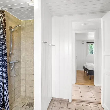 Joseline - 1-8km From The Sea By Interhome