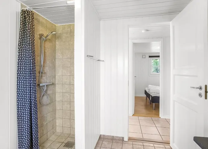 Joseline - 1-8km From The Sea By Interhome